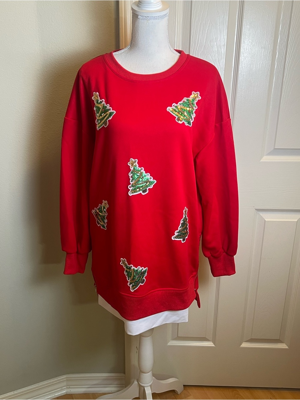 CHICME Sequined Christmas Trees Oversized Sweatshirt-NWOT